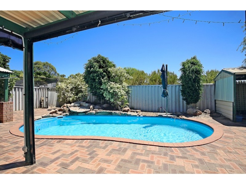 32 Fairway Crescent, Meadow Springs WA 6210