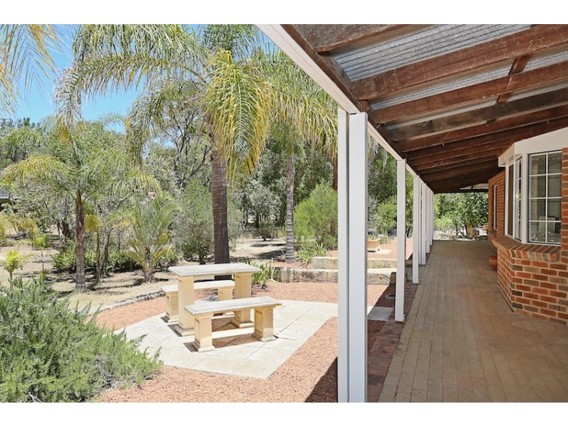 4 Marri Court, Parklands WA 6180