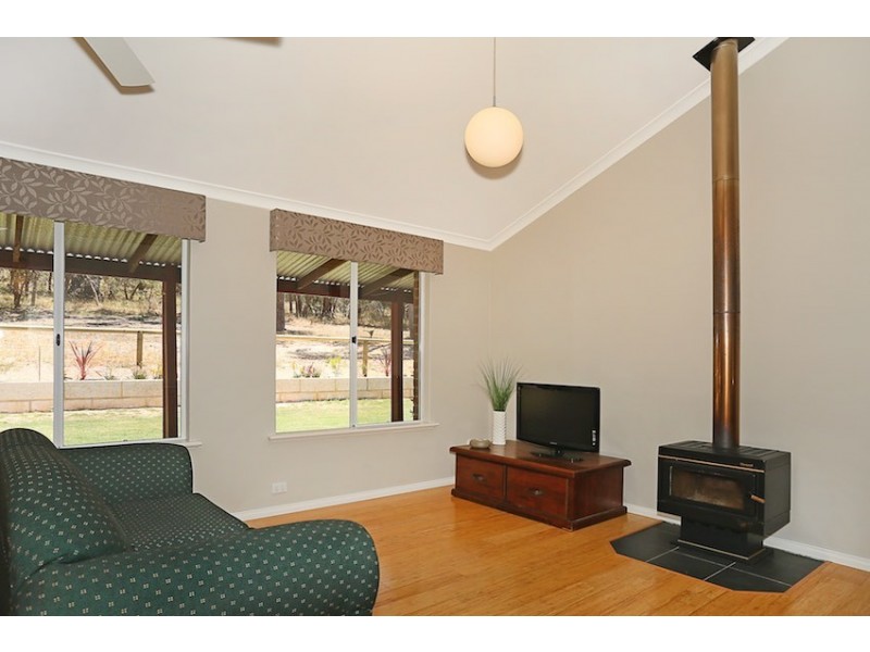 4 Marri Court, Parklands WA 6180