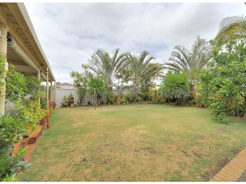 4 Broadfield Retreat, Erskine WA 6210