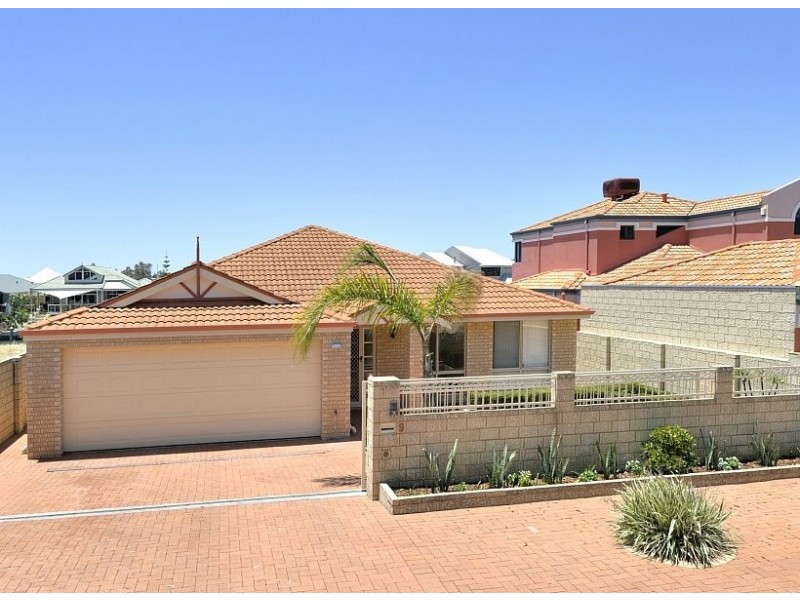 9 Condor Mews, Halls Head WA 6210