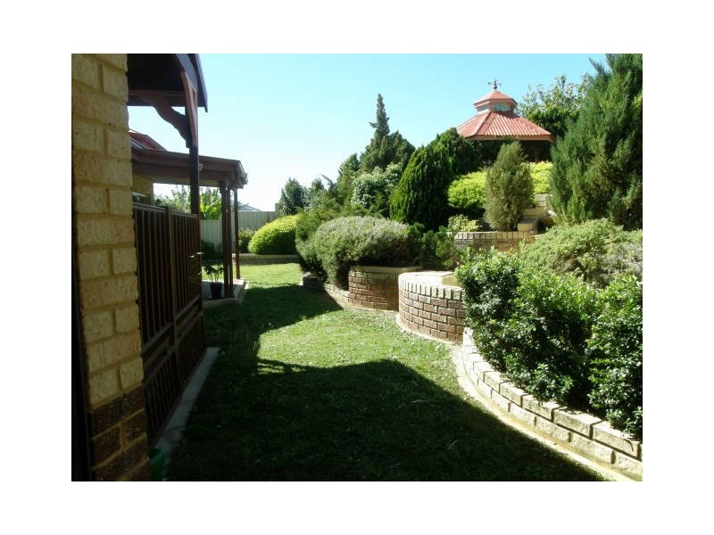 9 GIFFORD RISE, Meadow Springs WA 6210