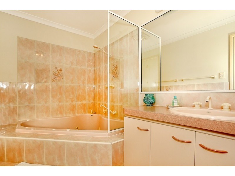 22 Koolyanga Pl, Greenfields WA 6210