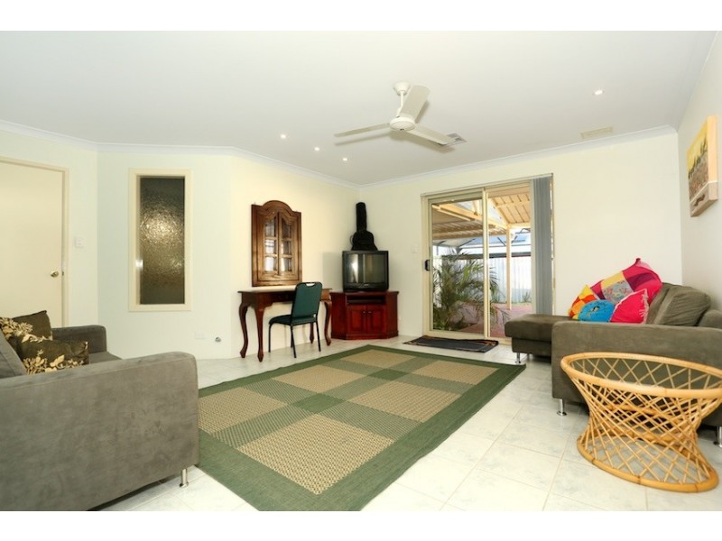 22 Koolyanga Pl, Greenfields WA 6210