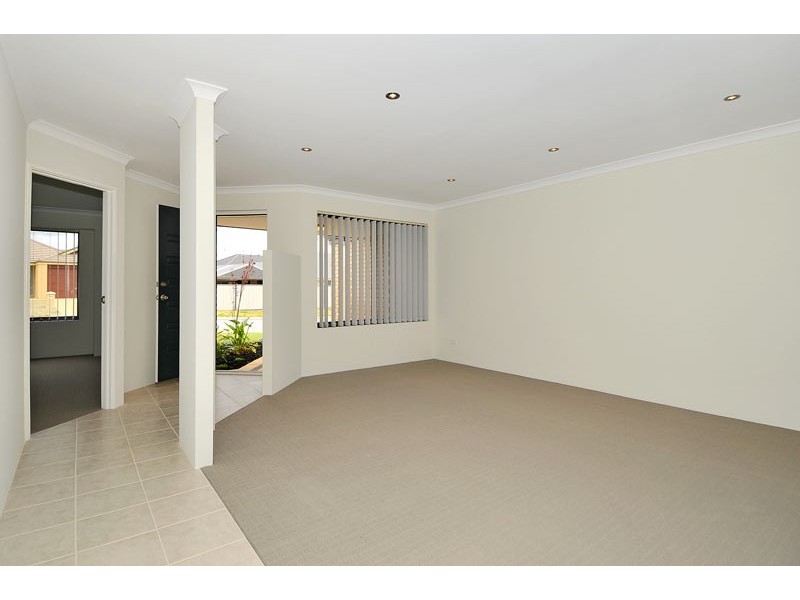 3 Moonbrook Way, Meadow Springs WA 6210