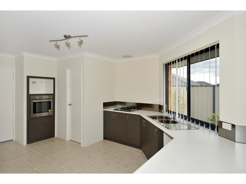 3 Moonbrook Way, Meadow Springs WA 6210