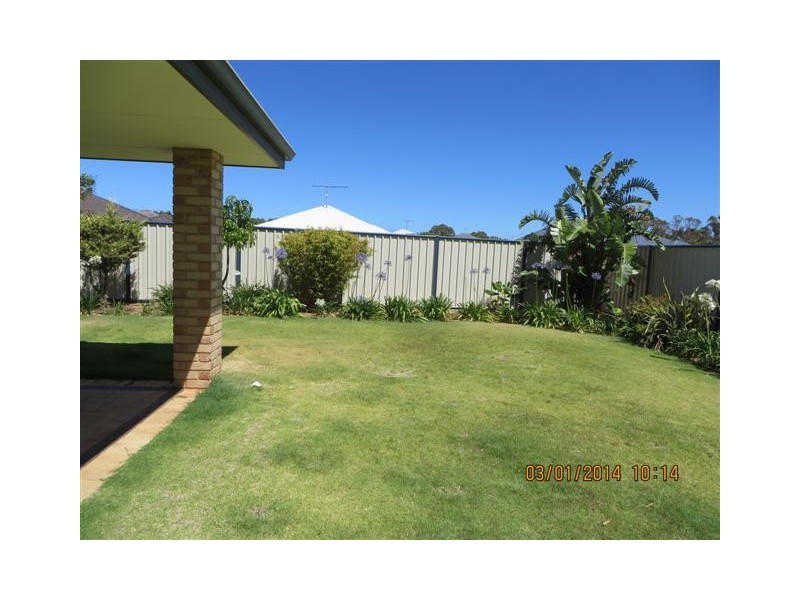 3 Moonbrook Way, Meadow Springs WA 6210