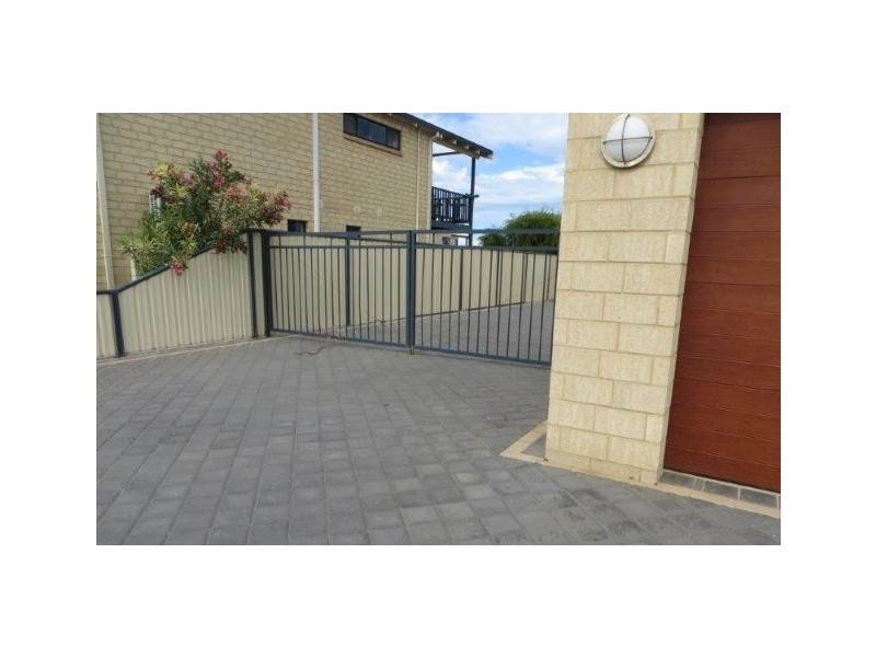 2 Cranbrook Crescent, Dawesville WA 6211