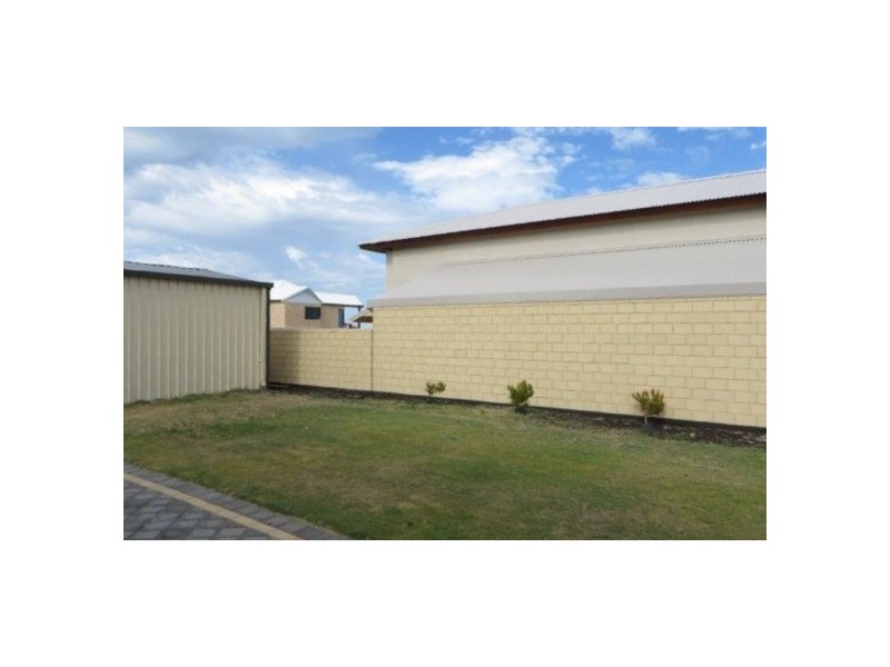 2 Cranbrook Crescent, Dawesville WA 6211