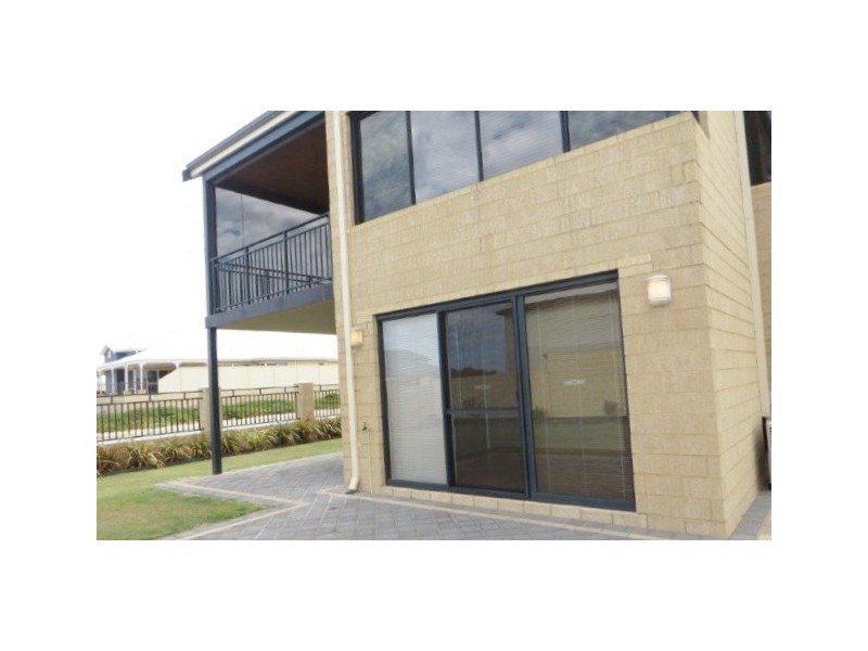 2 Cranbrook Crescent, Dawesville WA 6211