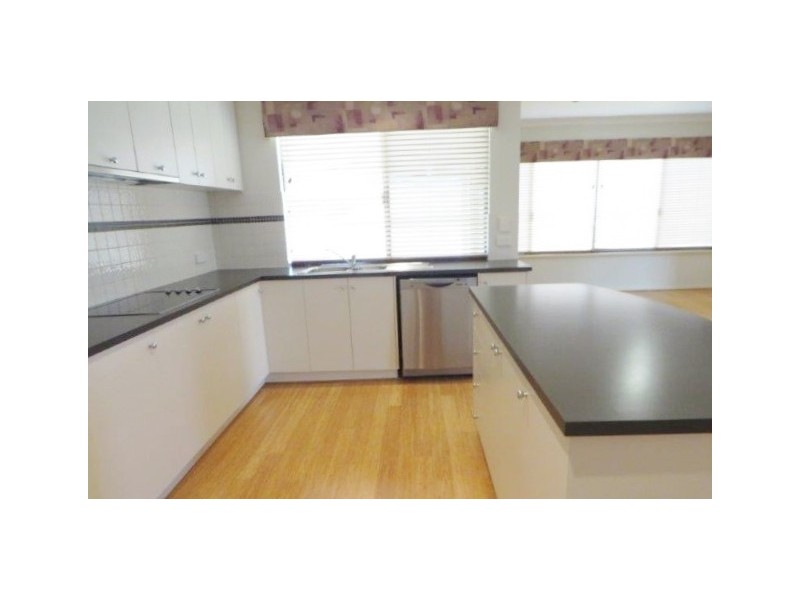 2 Cranbrook Crescent, Dawesville WA 6211