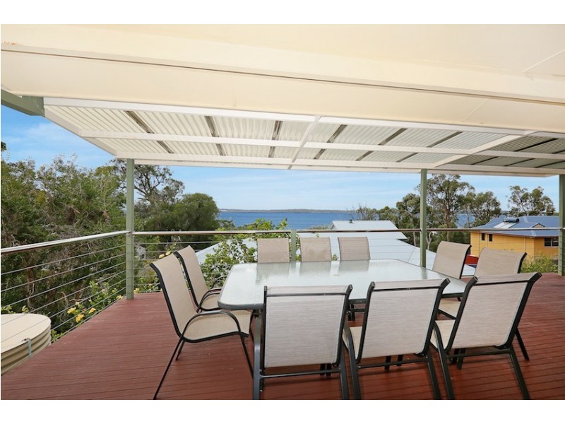 16 Estuary Heights Place, Bouvard WA 6211