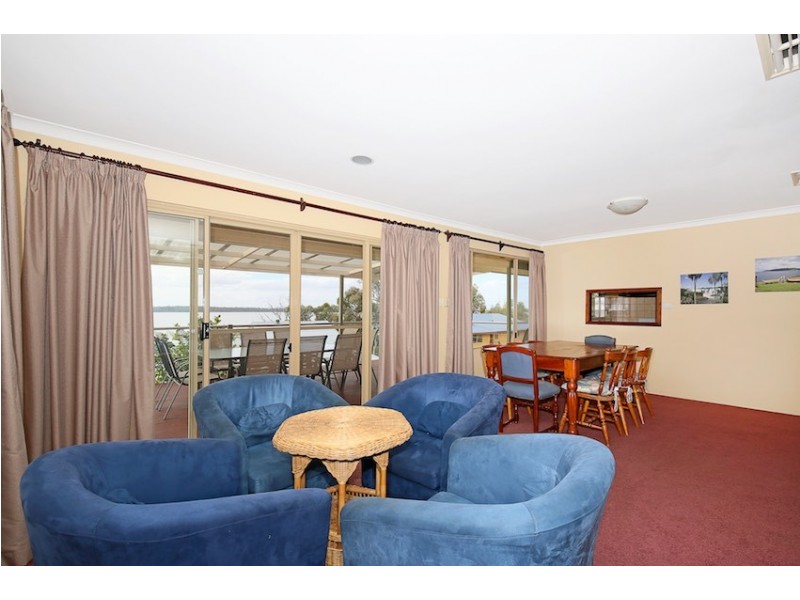 16 Estuary Heights Place, Bouvard WA 6211