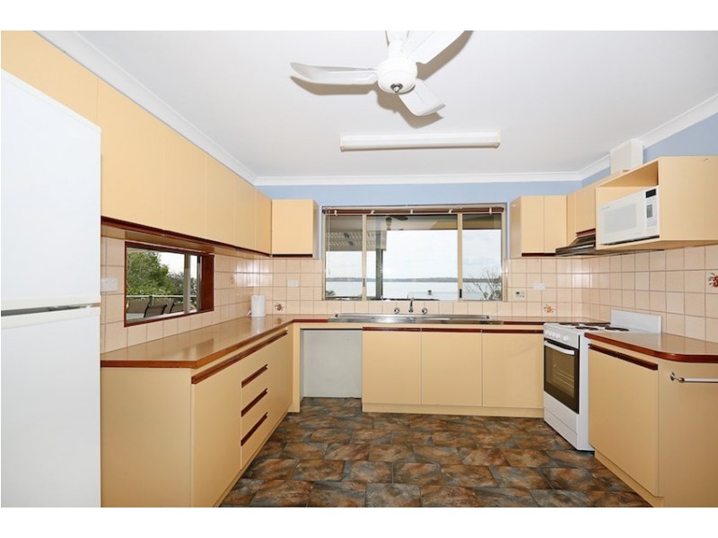 16 Estuary Heights Place, Bouvard WA 6211