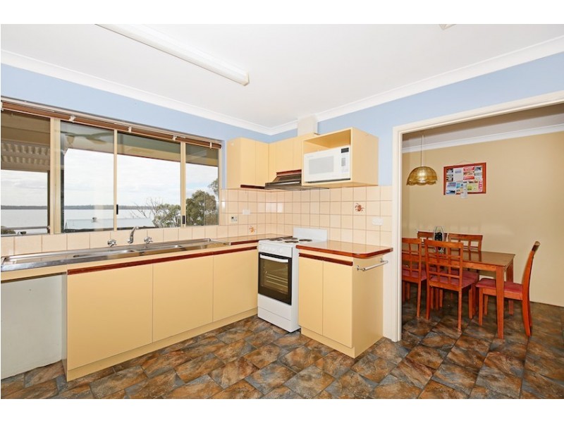 16 Estuary Heights Place, Bouvard WA 6211