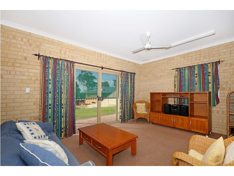 16 Estuary Heights Place, Bouvard WA 6211