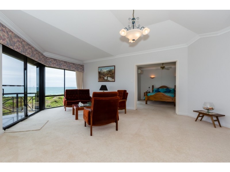 28 Ronsard Drive, San Remo WA 6210