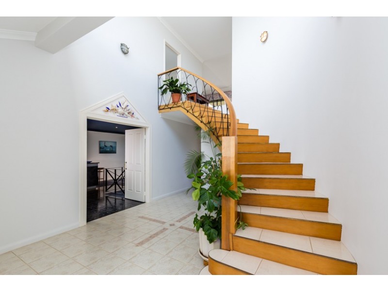 28 Ronsard Drive, San Remo WA 6210