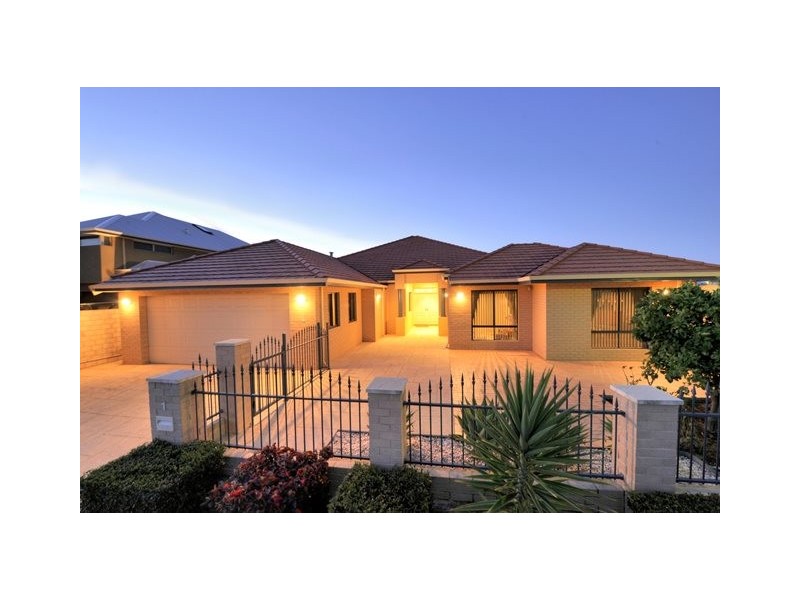 1 Ragamuffin Point, Halls Head WA 6210