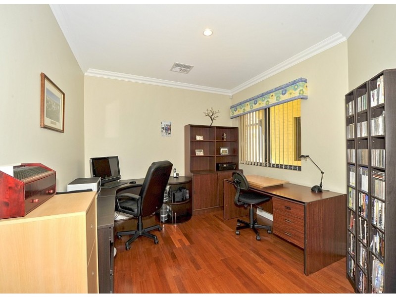 1 Ragamuffin Point, Halls Head WA 6210