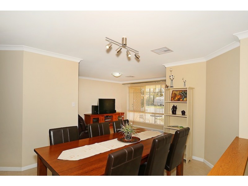 3 Staunton Rise, Halls Head WA 6210