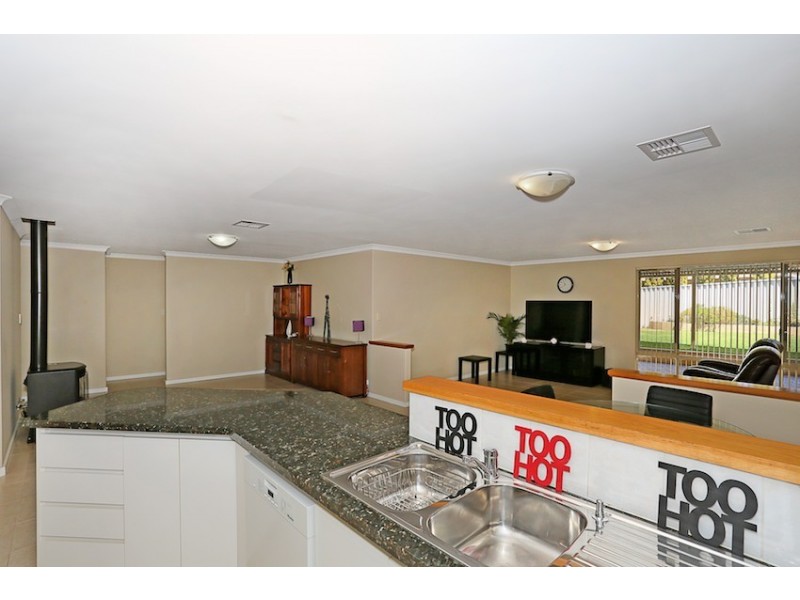 3 Staunton Rise, Halls Head WA 6210