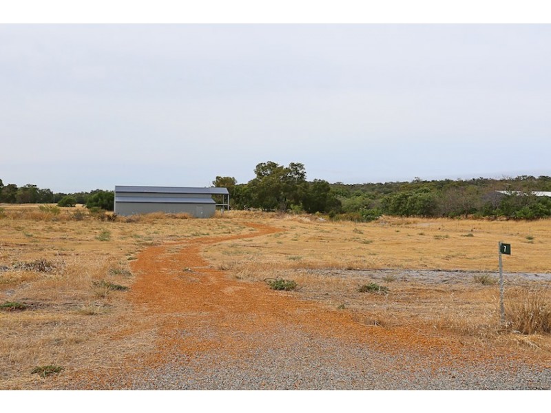 7 Stacey  Rise, Lake Clifton WA 6215