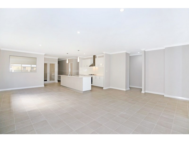 12 Dotterel Drive, Dudley Park WA 6210