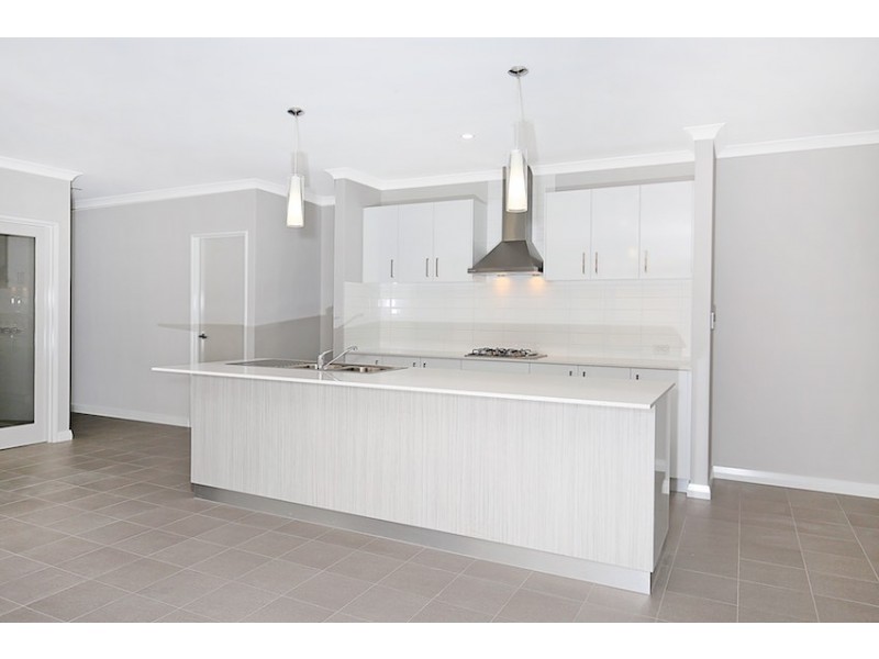 12 Dotterel Drive, Dudley Park WA 6210