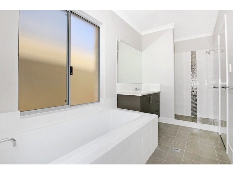 12 Dotterel Drive, Dudley Park WA 6210