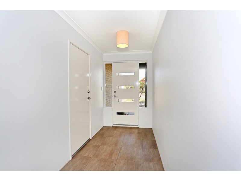 24 Marsdenia Road, Halls Head WA 6210