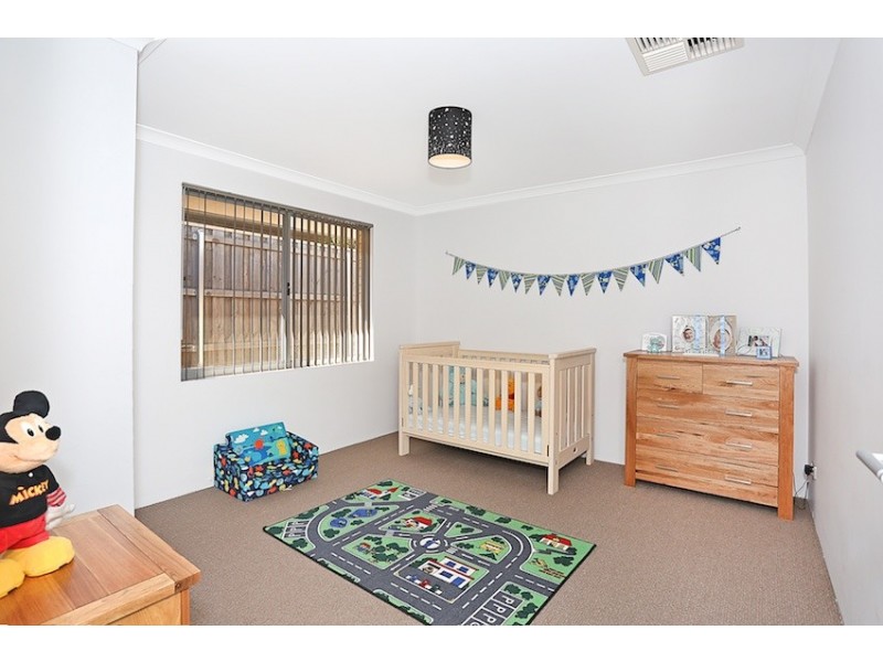 24 Marsdenia Road, Halls Head WA 6210