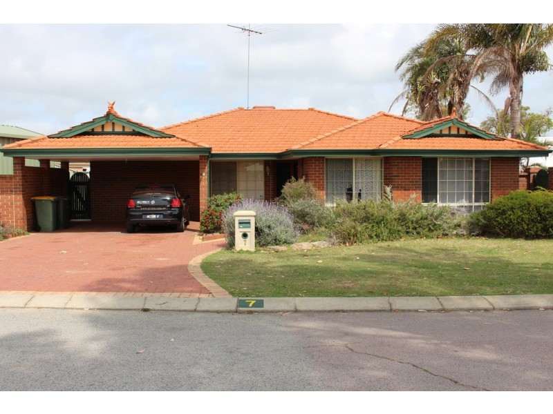 7 Dillington Mews, Erskine WA 6210