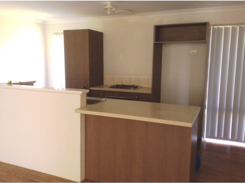 2 Grandmere Parade, Meadow Springs WA 6210