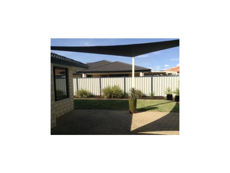 2 Grandmere Parade, Meadow Springs WA 6210