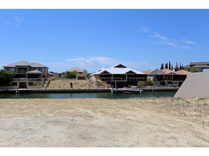 37 Ragamuffin Point, Halls Head WA 6210