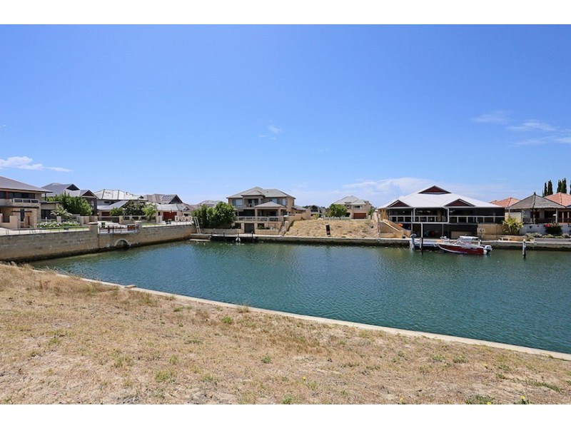 37 Ragamuffin Point, Halls Head WA 6210