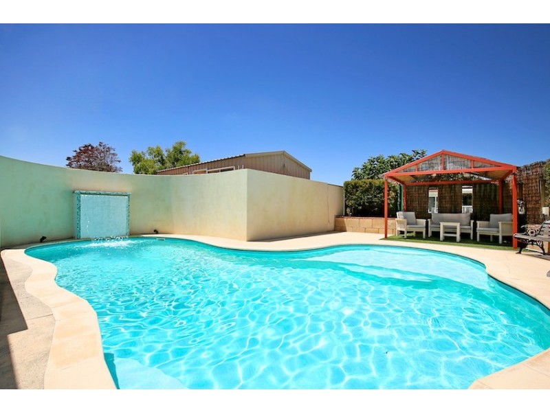 13 Quamby Court, Silver Sands WA 6210