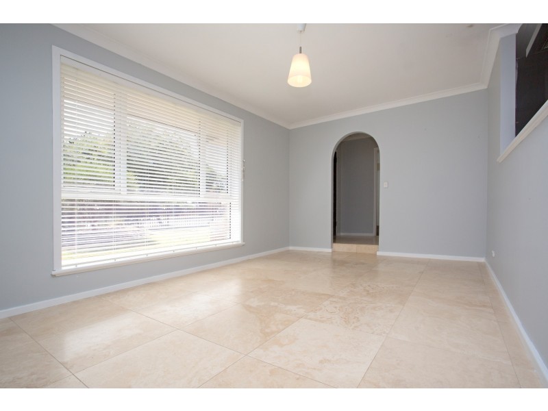 37 Glencoe Parade, Halls Head WA 6210