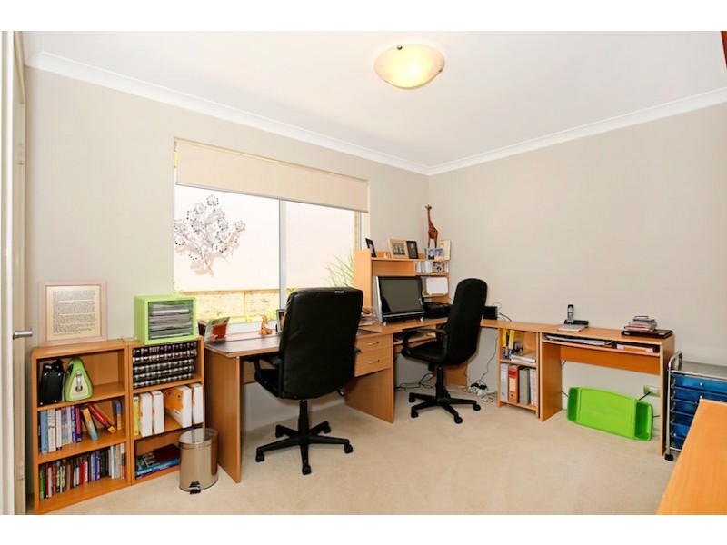 15 Crowsnest Terrace, Wannanup WA 6210