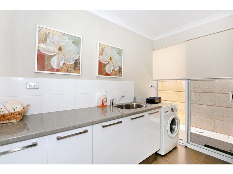 15 Crowsnest Terrace, Wannanup WA 6210