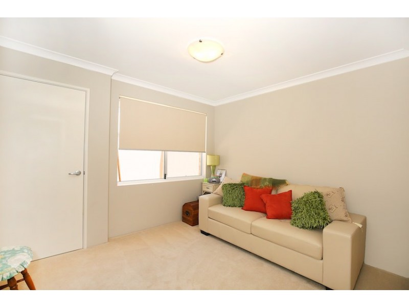 15 Crowsnest Terrace, Wannanup WA 6210