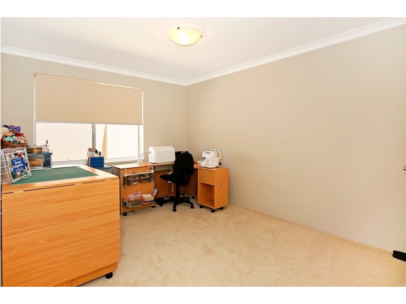 15 Crowsnest Terrace, Wannanup WA 6210