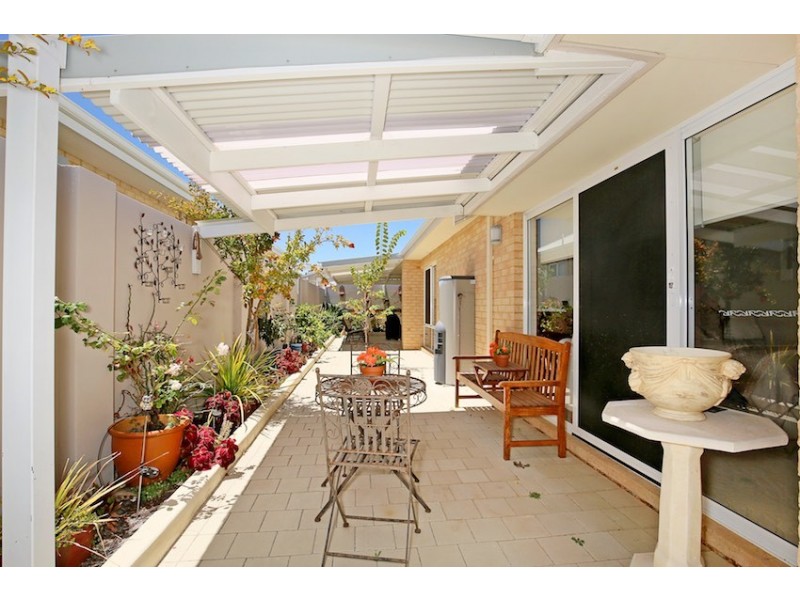 15 Crowsnest Terrace, Wannanup WA 6210