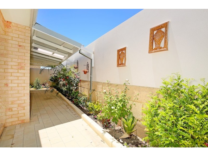 15 Crowsnest Terrace, Wannanup WA 6210