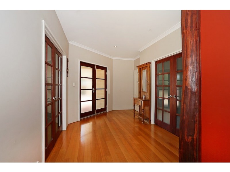 4 Fair Oaks Court, Meadow Springs WA 6210