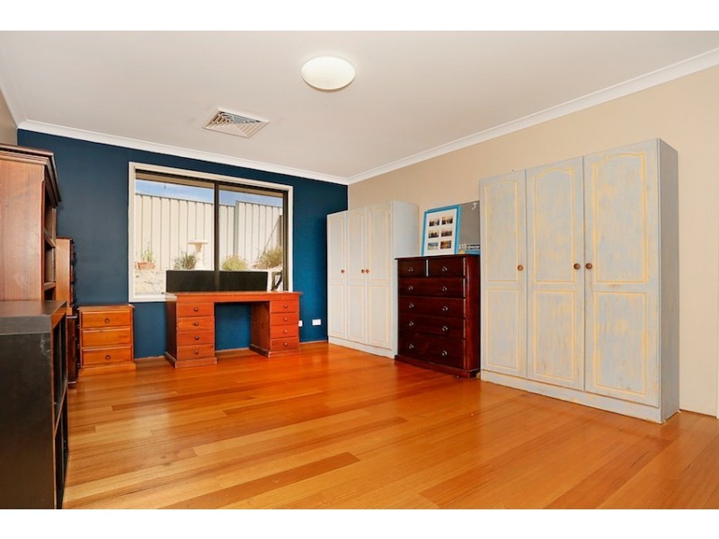 4 Fair Oaks Court, Meadow Springs WA 6210