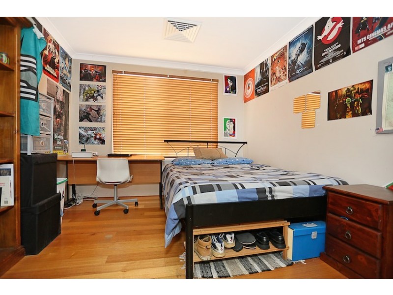 4 Fair Oaks Court, Meadow Springs WA 6210