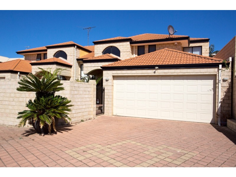 2/10 Pinnace Court, Halls Head WA 6210