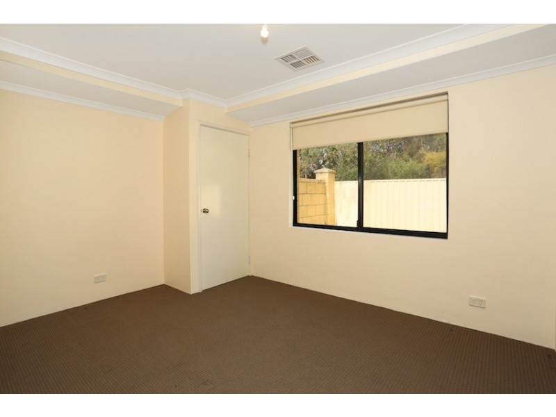 24 Honeydew Trail, Wannanup WA 6210